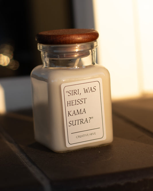 „SIRI, WAS HEIßT KAMA SUTRA“